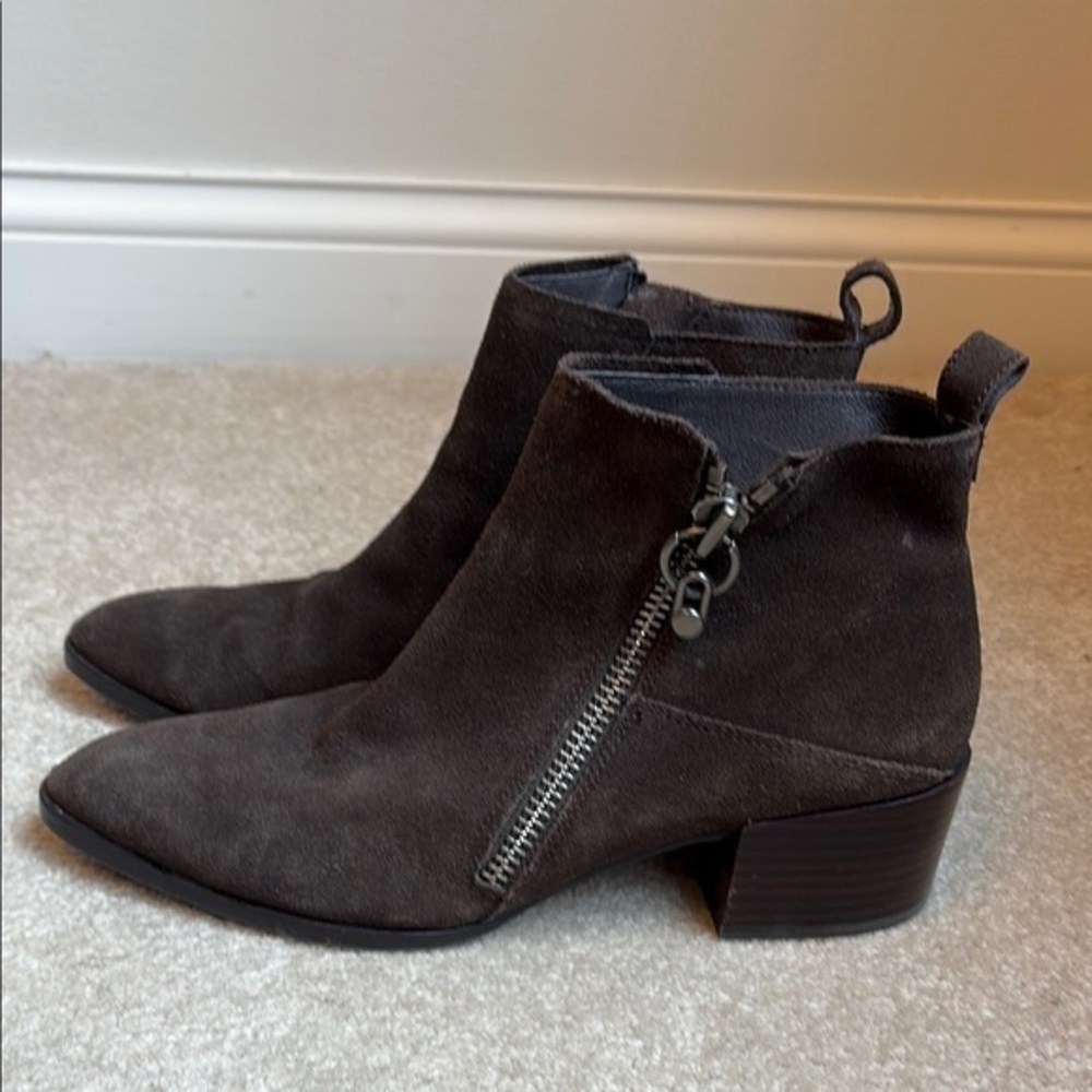👔 Donald J. Pliner Dante Brown Ankle Booties with Suede Finish